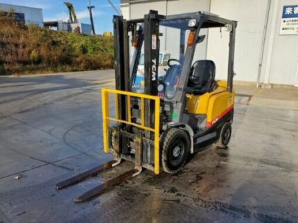 TCM FD15T13 FORKLIFT