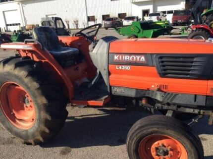 1999 Kubota L4310