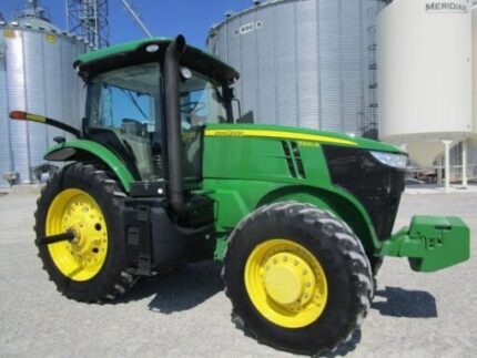 2012 John Deere 7200R