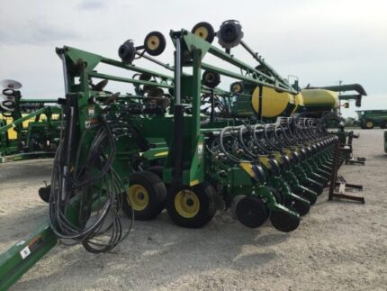 2011 John Deere DB90