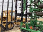 2004 John Deere 2210 - Image 4