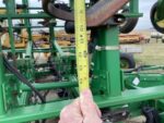 2004 John Deere 2210 - Image 13