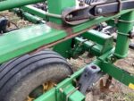 2004 John Deere 2210 - Image 19