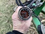 2004 John Deere 2210 - Image 32