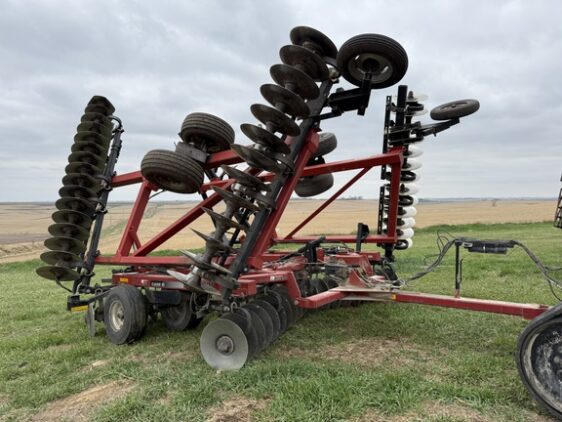 72592523_large_19275-562x422-1 Case IH RMX370
